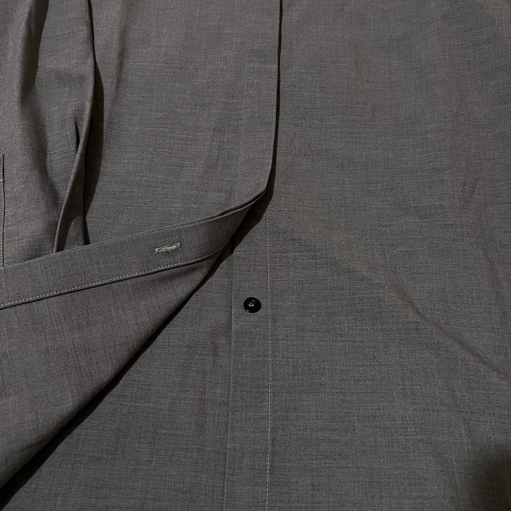 Grey shirt - Picture 4 of 11